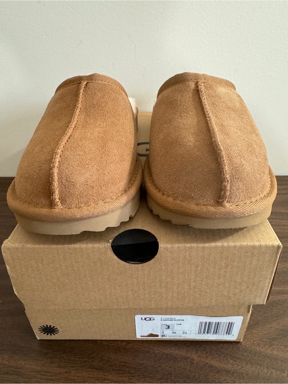 UGG Keegan Chestnut Suede Slide Slippers Shearling Kids Size 3M Cozy Comfort - Picture 9 of 14